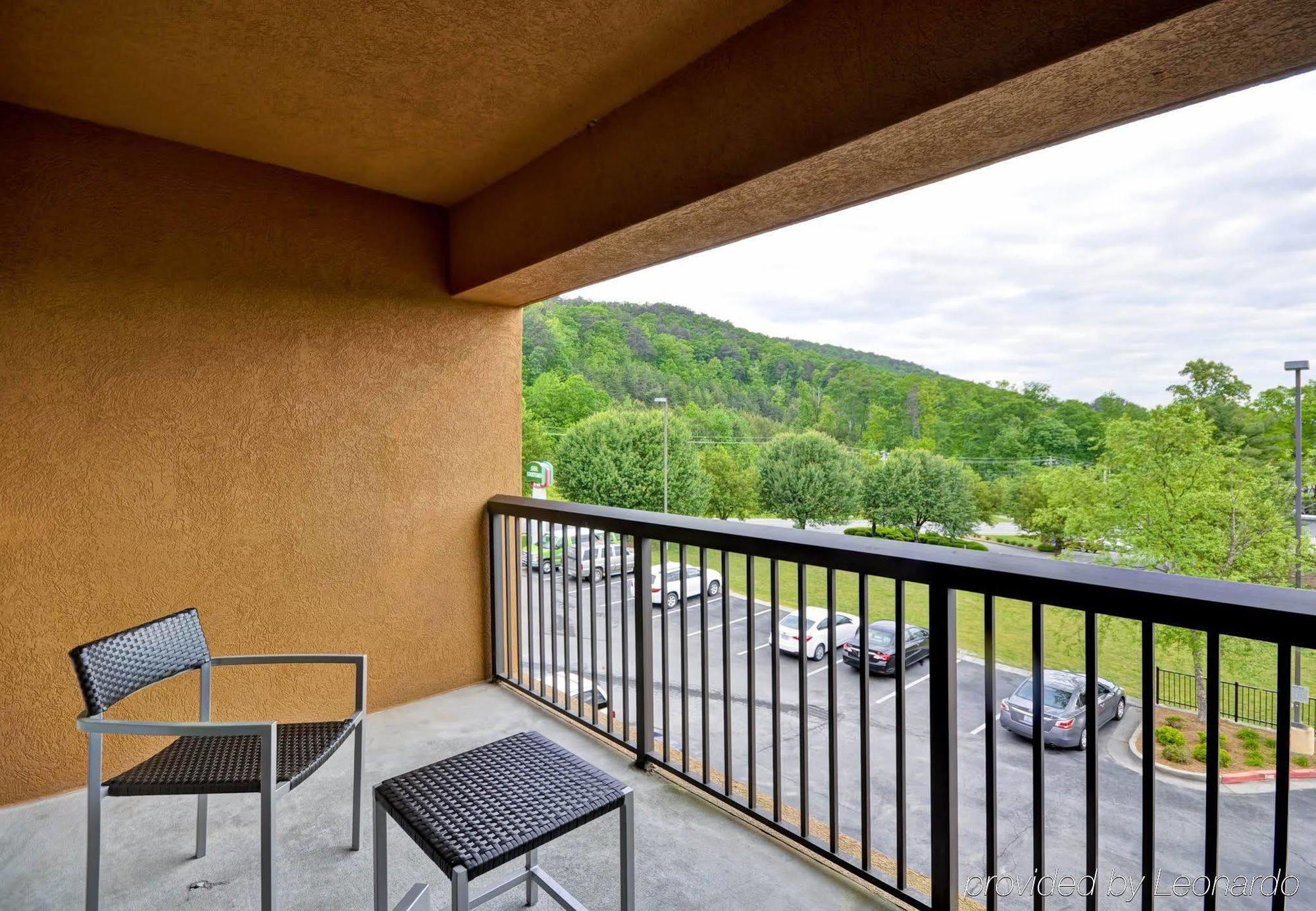 Courtyard By Marriott Dalton Exterior foto
